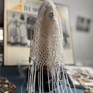 genuine 1920's flappers/cloche hat with fringe . Rare find very beautiful!